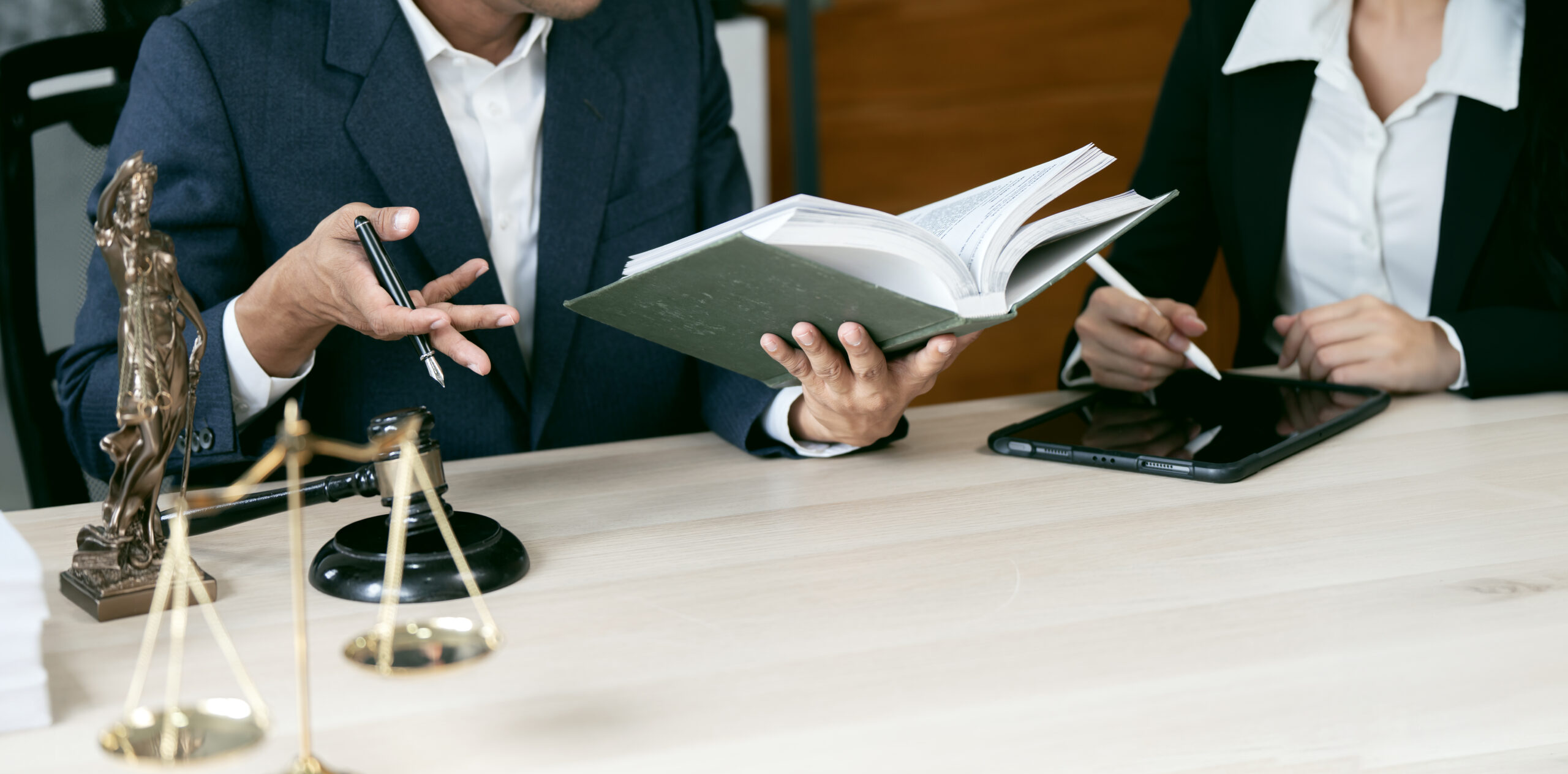 Asesoramiento legal despacho de abogados Santiago de Compostela